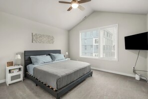 3 Schlafzimmer, Schreibtisch, Bügeleisen/Bügelbrett, kostenloses WLAN