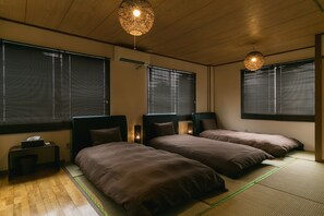 Family House | 2 bedrooms, free WiFi, bed sheets - Naha Nishi EXseed (Naha)