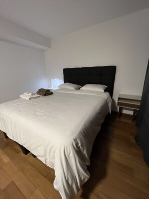 2 chambres, bureau, fer et planche à repasser, Wi-Fi gratuit