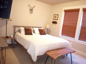 4 habitaciones, escritorio, tabla de planchar con plancha y wifi gratis