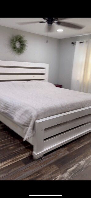 5 habitaciones, escritorio, cuna de viaje y wifi gratis 