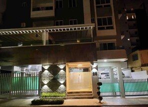 Exterior detail - The little palace (Santo Domingo)