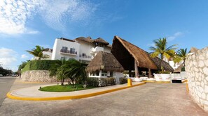 Mặt tiền nơi lưu trú