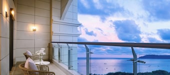 Holiday Inn Hotel and Suites Sanya Yalong Bay by IHG