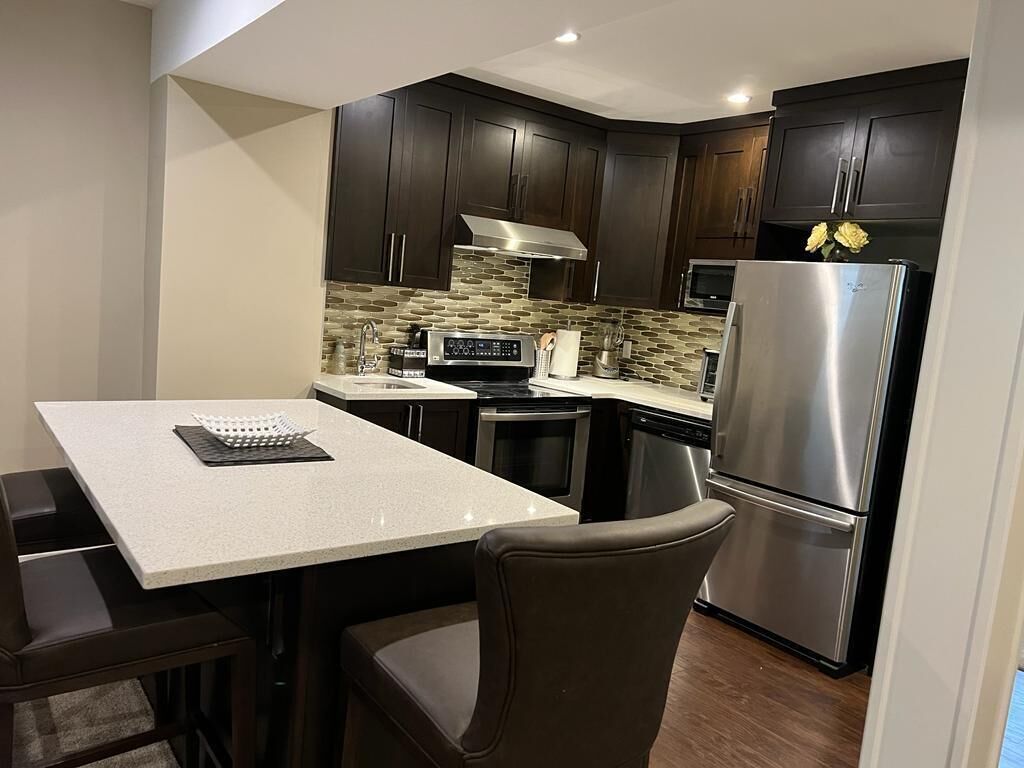 冰箱、微波炉、烤箱、炉灶