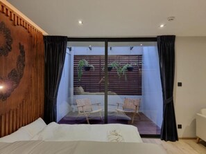 Phòng Deluxe | Két bảo mật tại phòng, bàn, màn/rèm cản sáng, phòng cách âm 