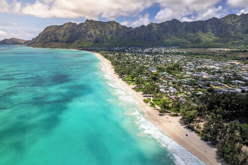 Great Price! 2600sf 5 bedroom 3 bath Gated New House Steps from Waimanalo Beach