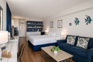 WiFi (free), bed sheets - Stylish Oceanfront King Suite! Tides 20806! (Myrtle Beach)