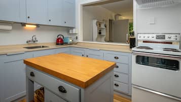 Fridge, microwave, oven, toaster