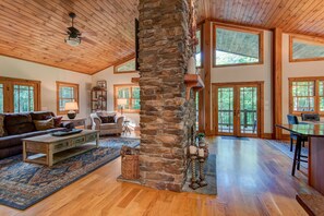 TV, fireplace, foosball, table tennis