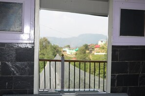 View from property - Hari om paradise (Shimla)