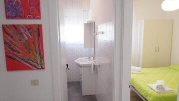 2 bedrooms, iron/ironing board