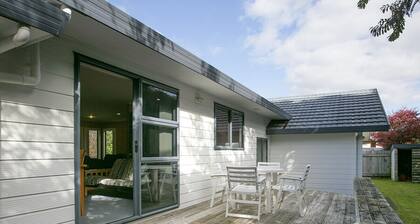 Laid Back on Lakewood - Taupo Holiday Home