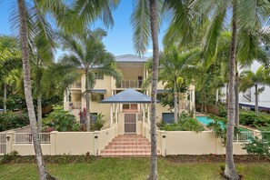 Exterior - Beachfront On Arlington (Cairns)