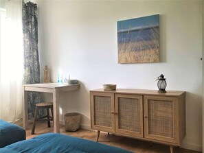 3 bedrooms, free WiFi - House with Garden, Terrace & WIFI, 600m from the Sea in Trégastel (Trégastel)