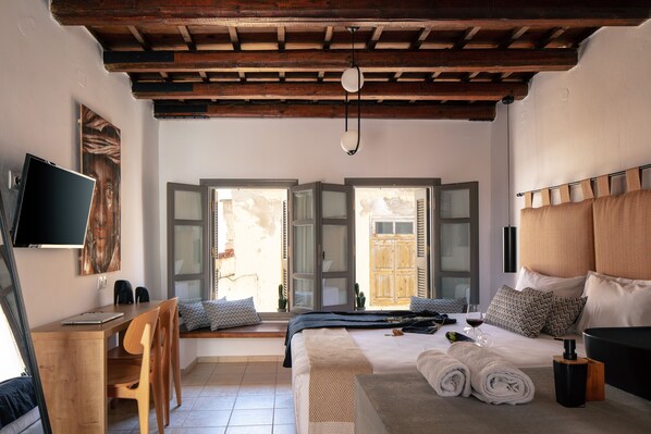 1 bedroom, in-room safe, desk, iron/ironing board - Elpida (adults only) Hope is a waking dream (Aristotle) (Ρέθυμνο)