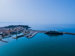 Pool - Elpida (adults only) Hope is a waking dream (Aristotle) (Ρέθυμνο)