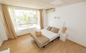 Colchones con efecto memoria y escritorio 