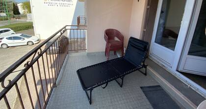 Studio Avec Grand Balcon Proche des Thermes