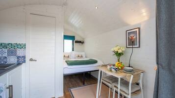 1 soverom, reiseseng for barn, wi-fi (inkludert) og sengetøy