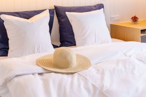 In-room safe, free WiFi, bed sheets