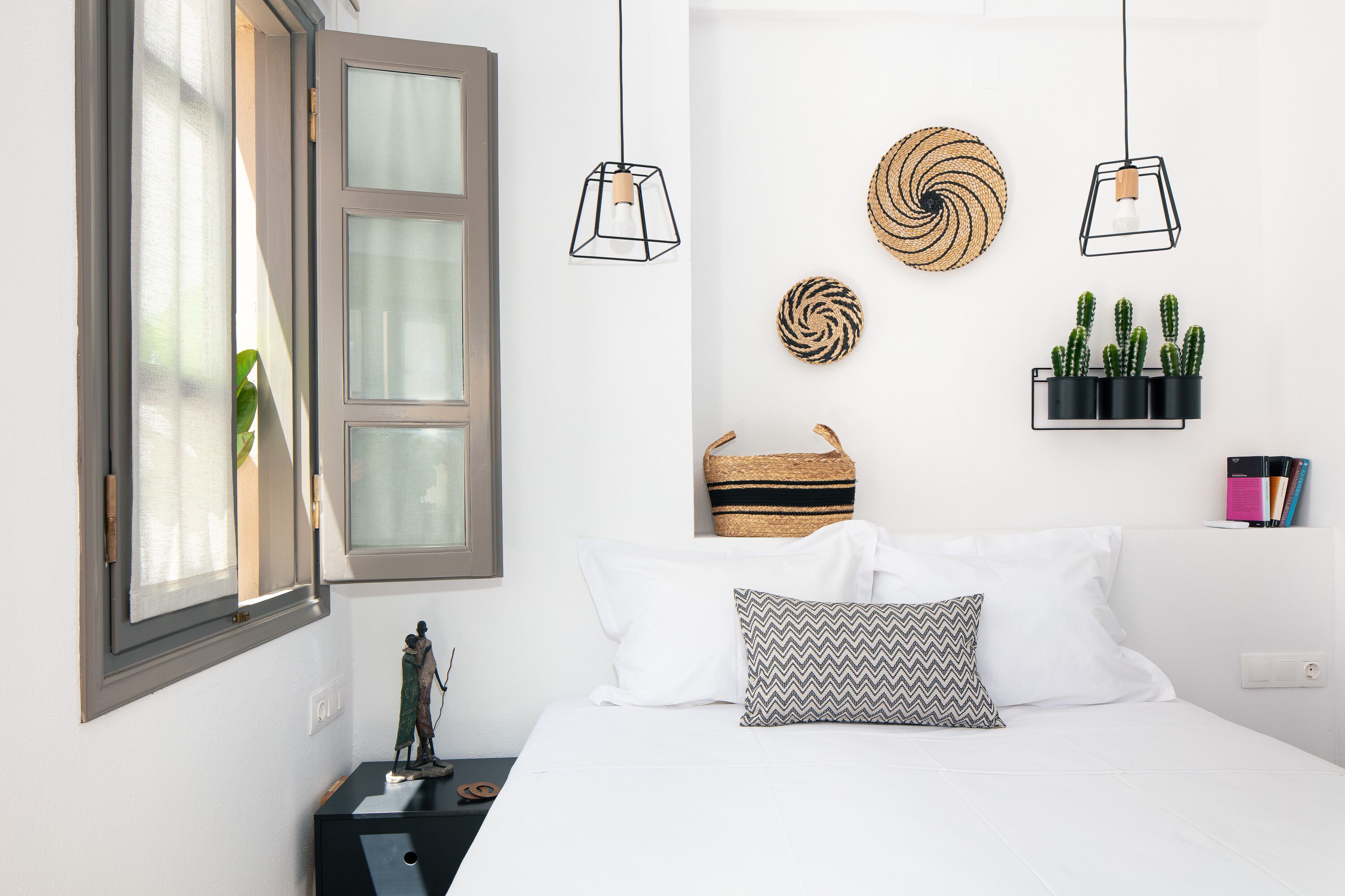 1 bedroom, in-room safe, desk, iron/ironing board