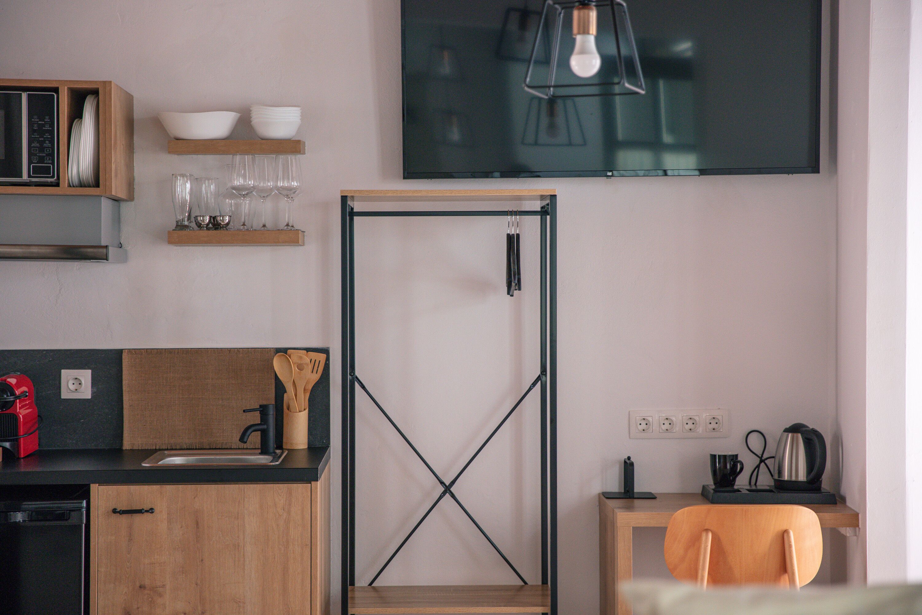 Photo - Gateway Suites