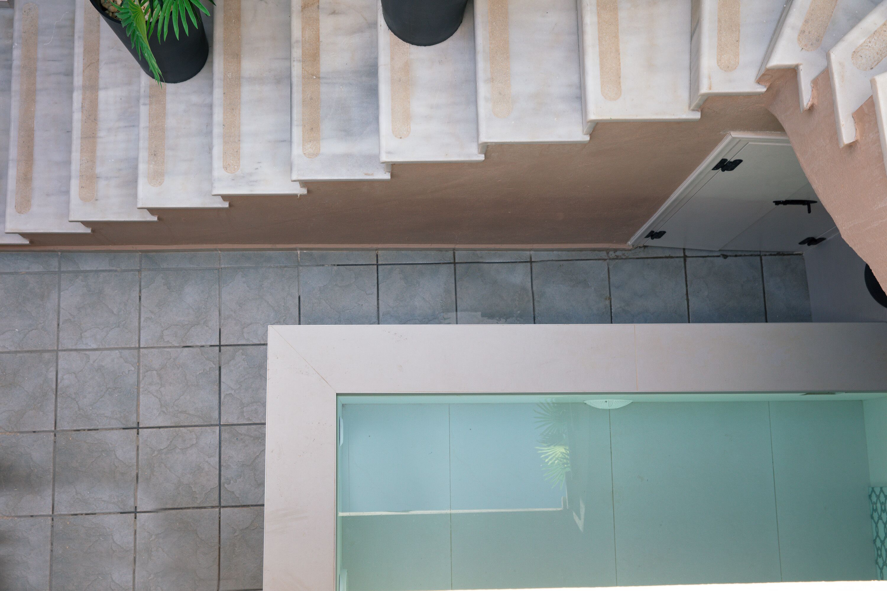 Photo - Gateway Suites