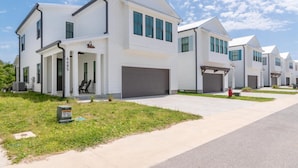 House, 3 Bedrooms | Exterior - Peek-a-bay by Gold Star Vacation Rentals (Orange Beach)