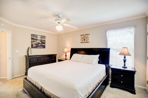 Condo, 2 Bedrooms