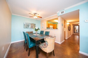 Condo, 3 Bedrooms | Dining