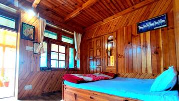 5 Schlafzimmer, Schreibtisch, WLAN, Bettwäsche