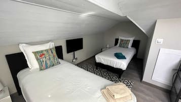 3 bedrooms, iron/ironing board, free WiFi, bed sheets