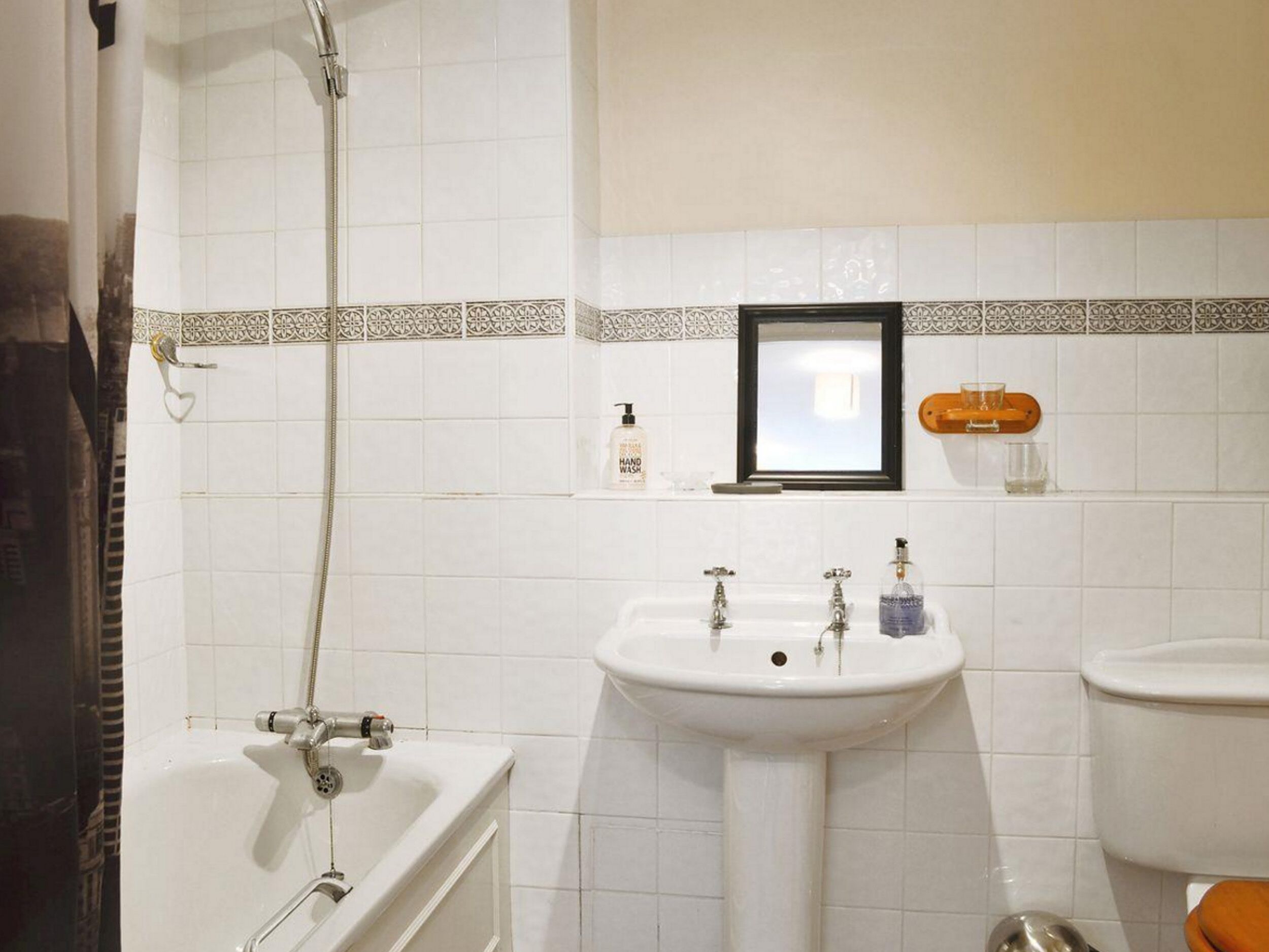 Cottage | Bathroom | Shower