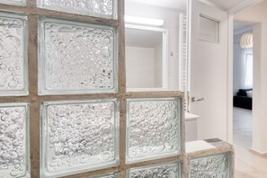 Interior - Modern 2-bedroom apt, 200m from the Acropolis (Athina)