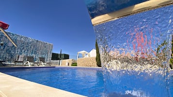 Beheizter Pool