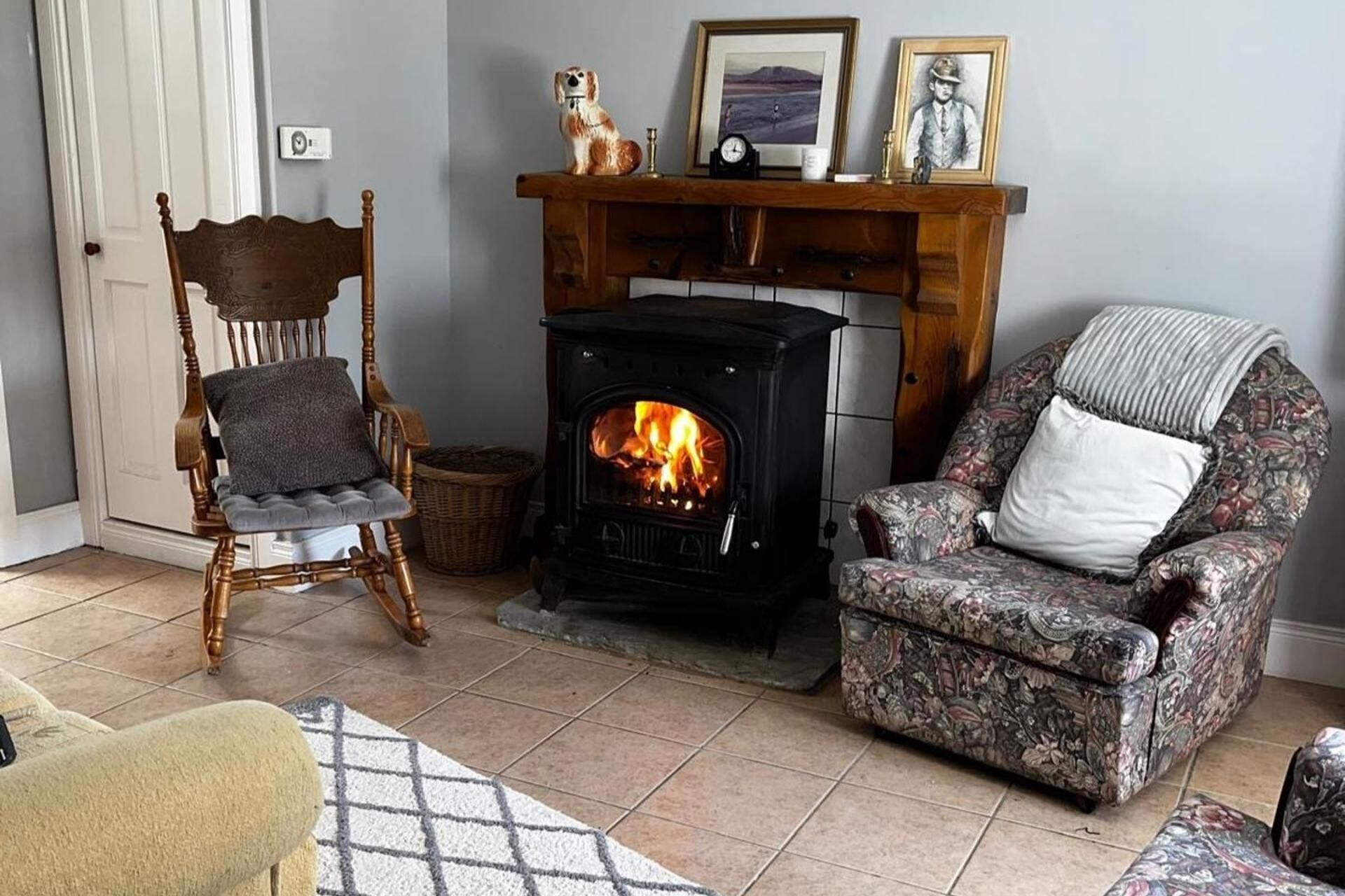 코티지 | 거실 공간 | 벽난로