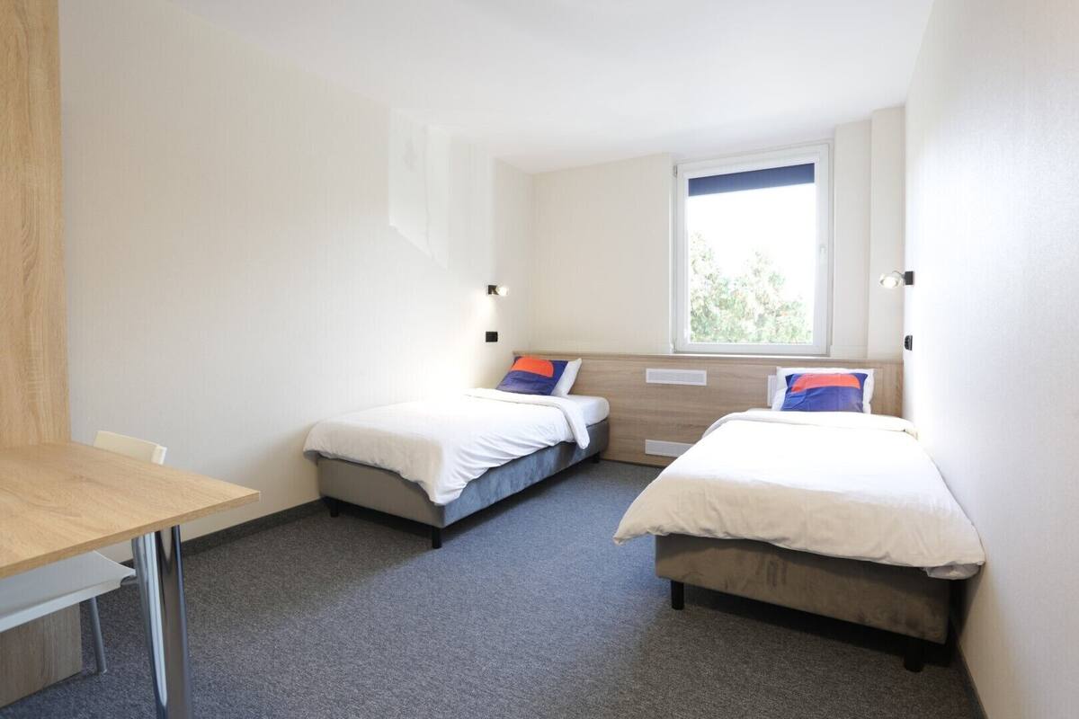 Desk, laptop workspace, blackout drapes, WiFi (free)
