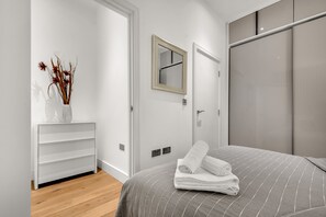 1 Schlafzimmer, Schreibtisch, Bügeleisen/Bügelbrett, kostenloses WLAN