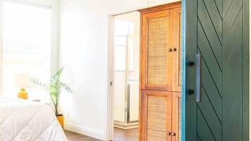 3 dormitorios, tabla de planchar con plancha, wifi y ropa de cama