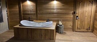 Luxury Safari Tent #3 Scenic Hill Country Views- Private Deck/Hot Tub/Pond Pool