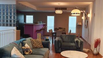 Télévision, livres, imprimantes