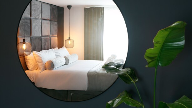 Ảnh chưa phân loại, 1 trong số 24 ảnh, nút