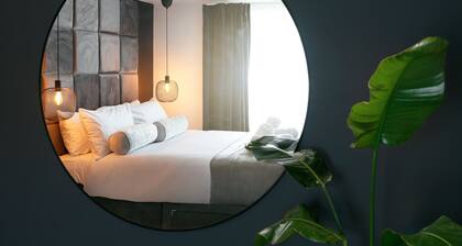 Luxe Experience - Premium Central House