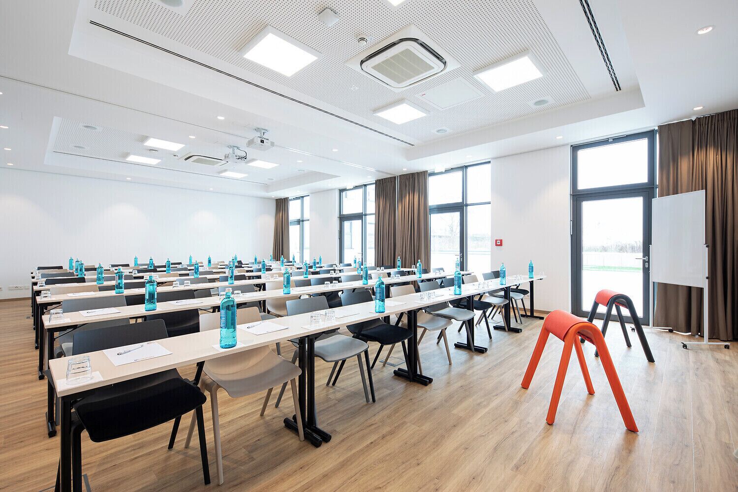 Photo - LOGINN Hotel Berlin Airport