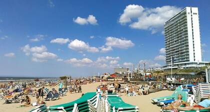 Family Stay Zandvoort - modern apartment with great outdoor area!