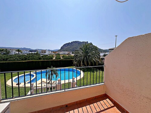 Elegant terraced house in a fantastic south position in Els Poblets