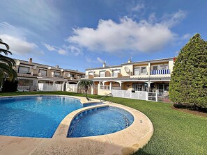 Pool - Elegant terraced house in a fantastic south position in Els Poblets (Denia)