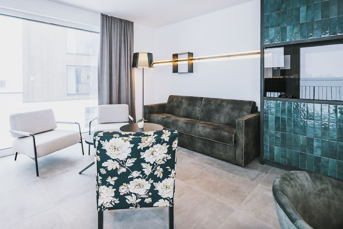 4-Schlafzimmer Panorama Penthouse mit Sauna | Wohnbereich