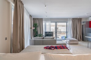 Suite with Terrace | 1 camera, biancheria da letto di alta qualità, una cassaforte in camera